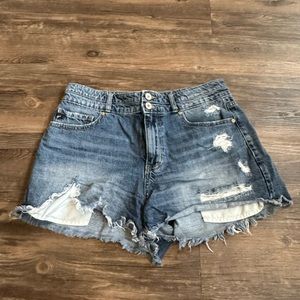 Distressed kancan shorts